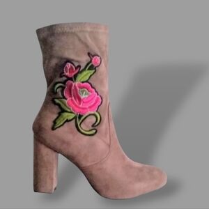 🛑BOGO 🆕Camel Floral Embroidered Detailed High Ankle Boot